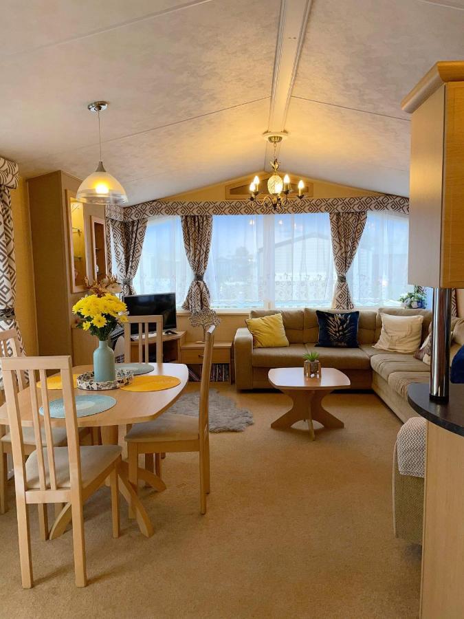 Caravan For Rent At Tattershall Holiday Park Dış mekan fotoğraf