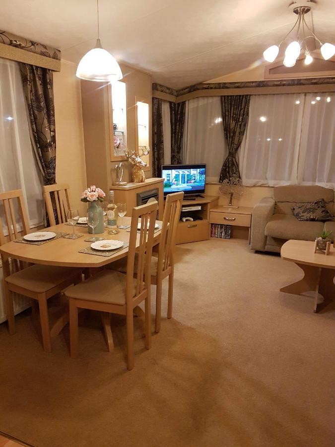 Caravan For Rent At Tattershall Holiday Park Dış mekan fotoğraf